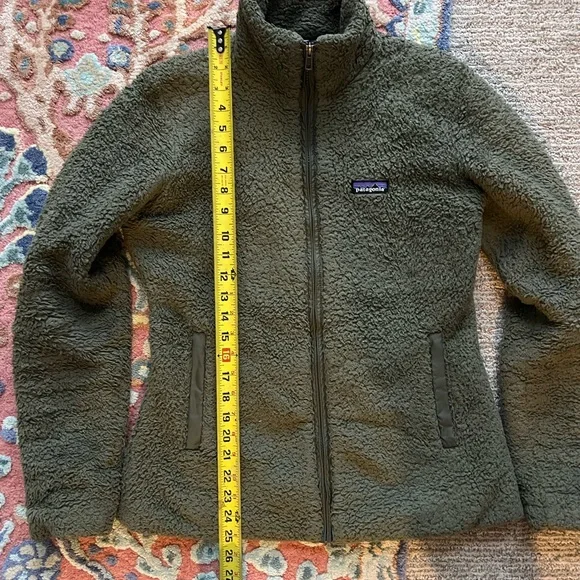 Patagonia Green Teddy Jacket with High Collar - Picture 4 of 15